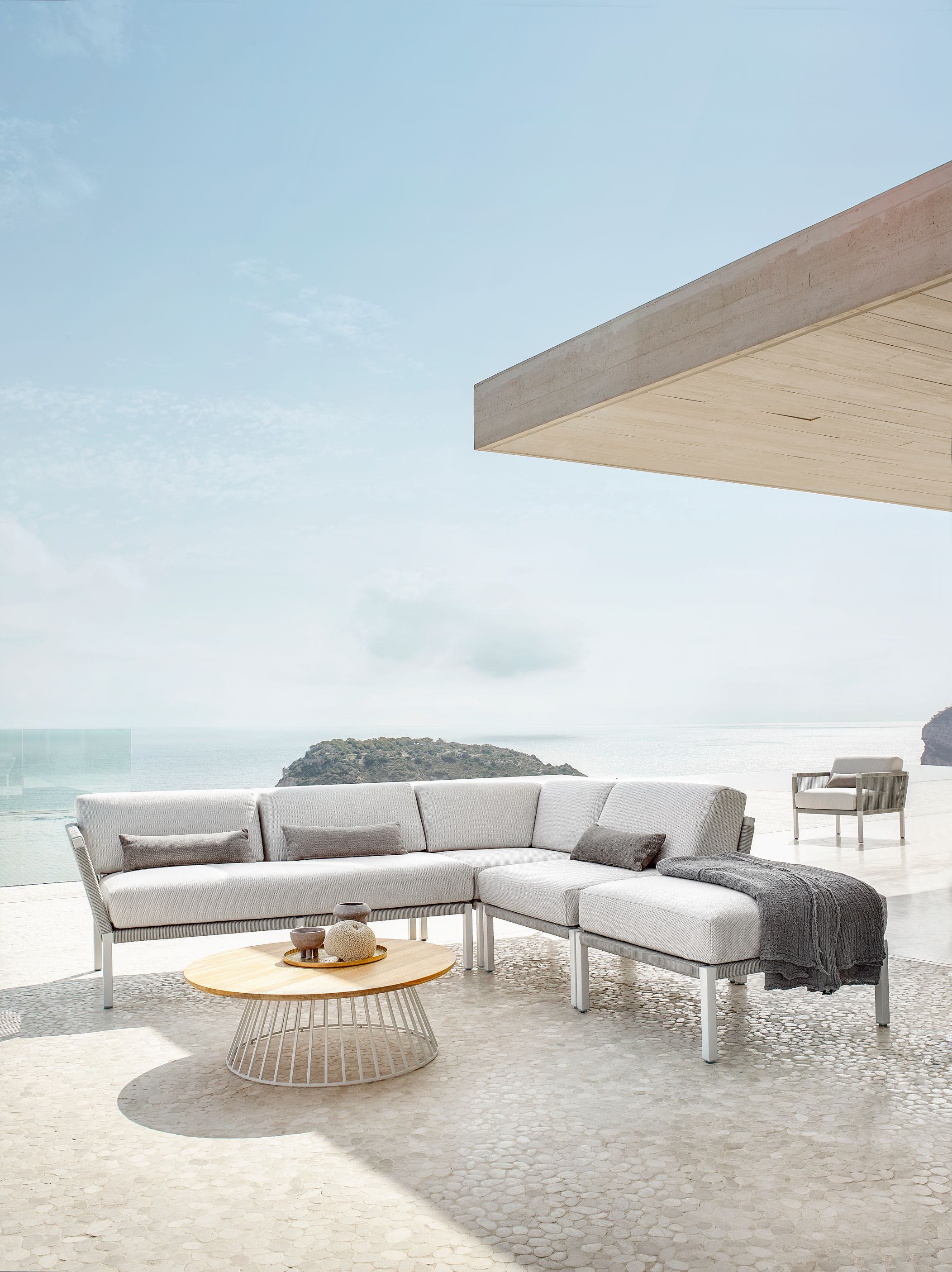 Круглый стол из тикового дерева solpuri сетка ARCH-00151740 - Вид №4