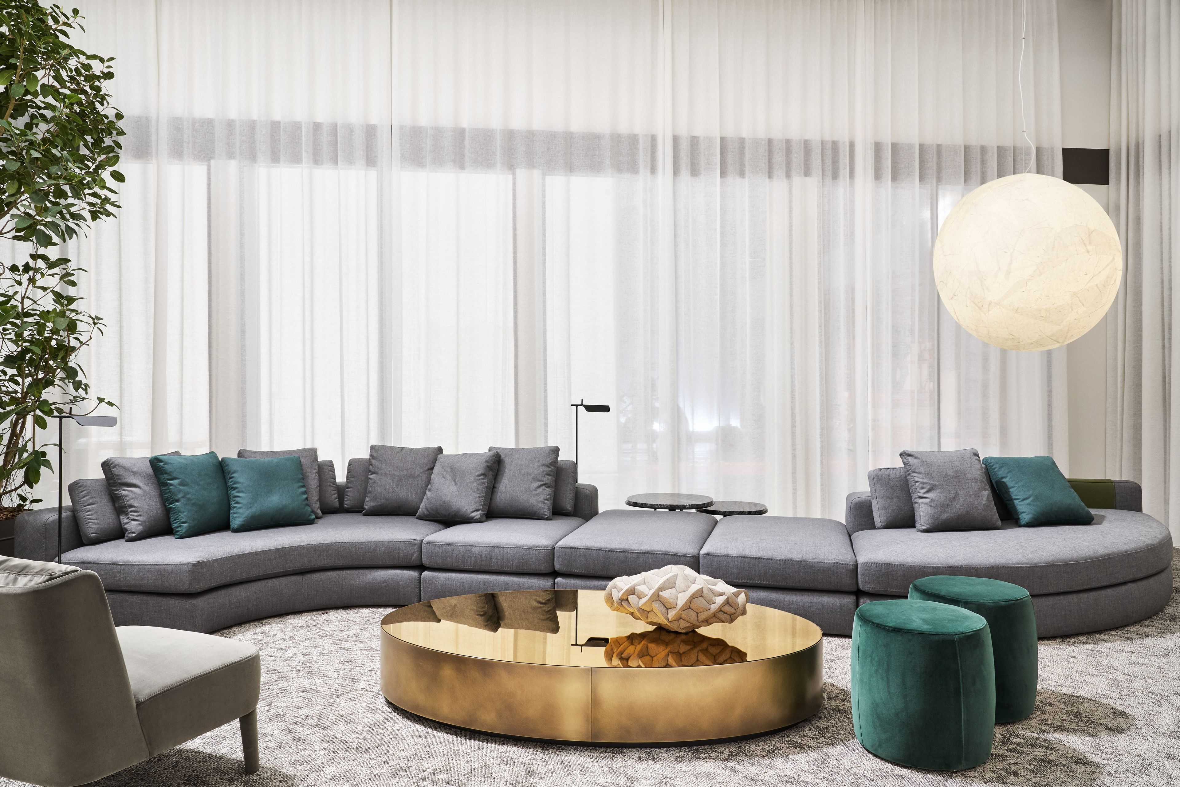 Латунный овальный низкий журнальный столик Meridiani BELT ARCH-00097976 - Вид №1