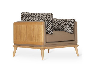 Тканевое кресло с подлокотниками