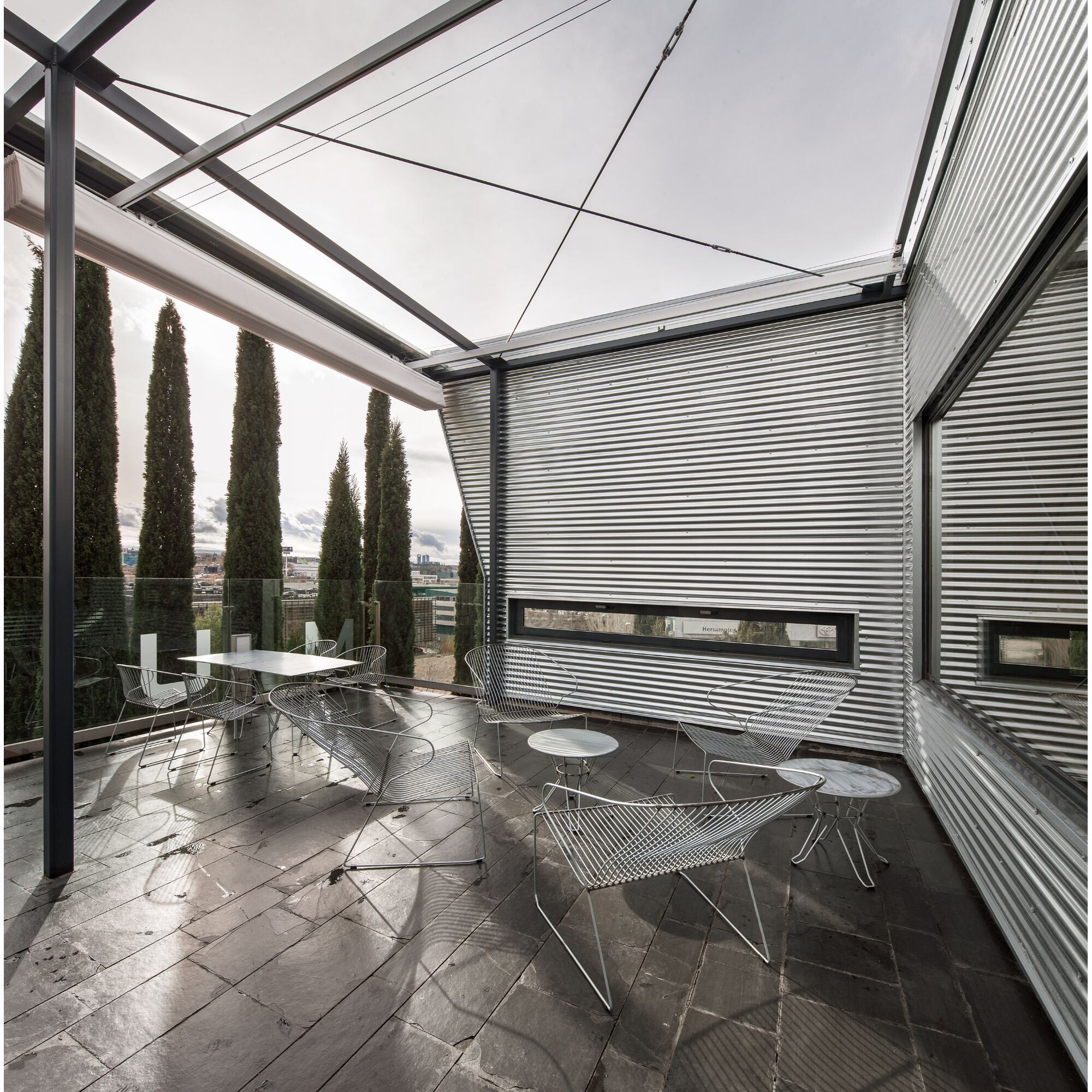 Стальной штабелируемый садовый стул с подлокотниками iSimar Bolonia ARCH-00080085 - Вид №4