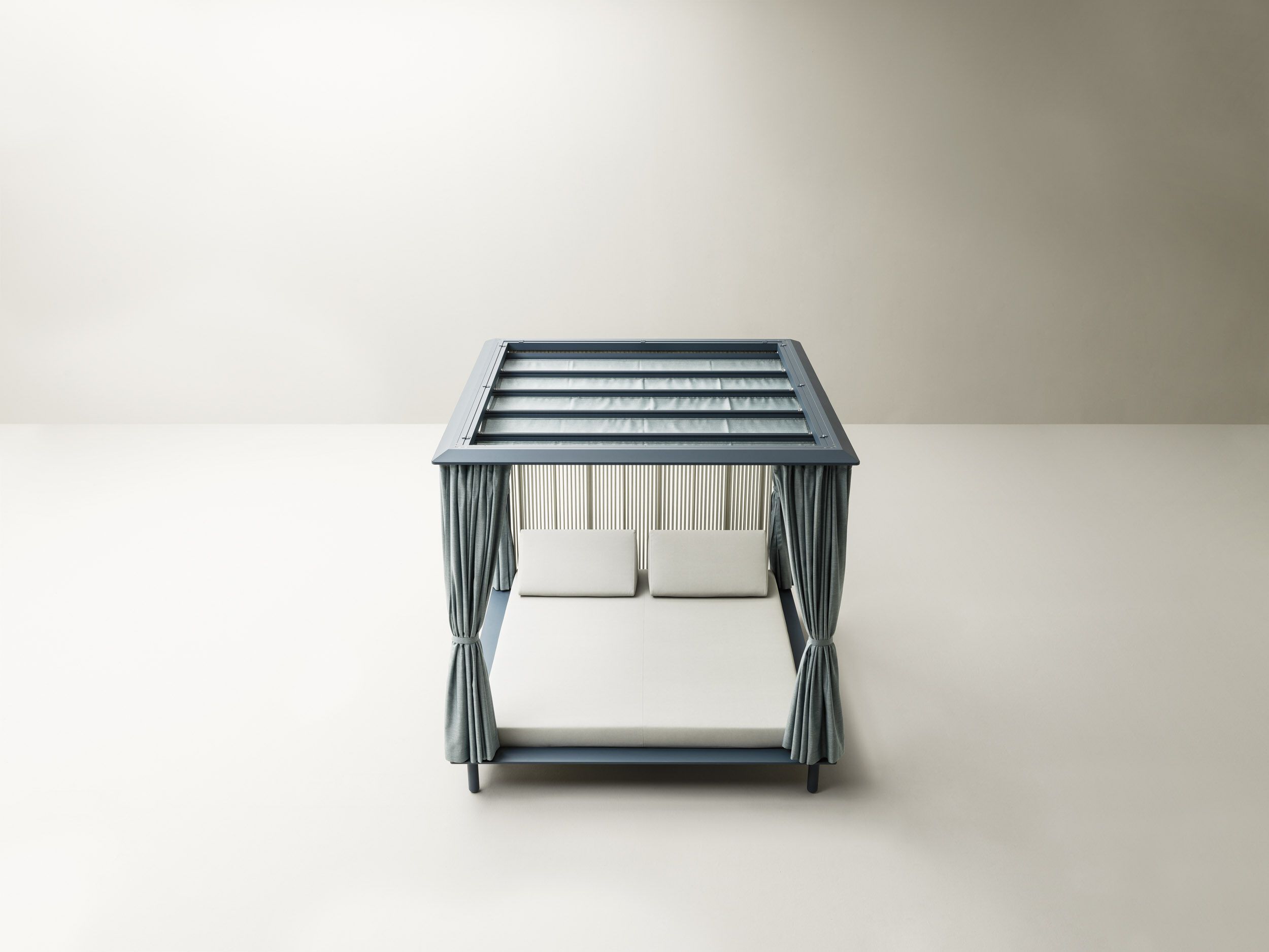 Кровать с балдахином из акриловой и алюминиевой ткани Varaschin Sunmoon ARCH-00069150 - Вид №4