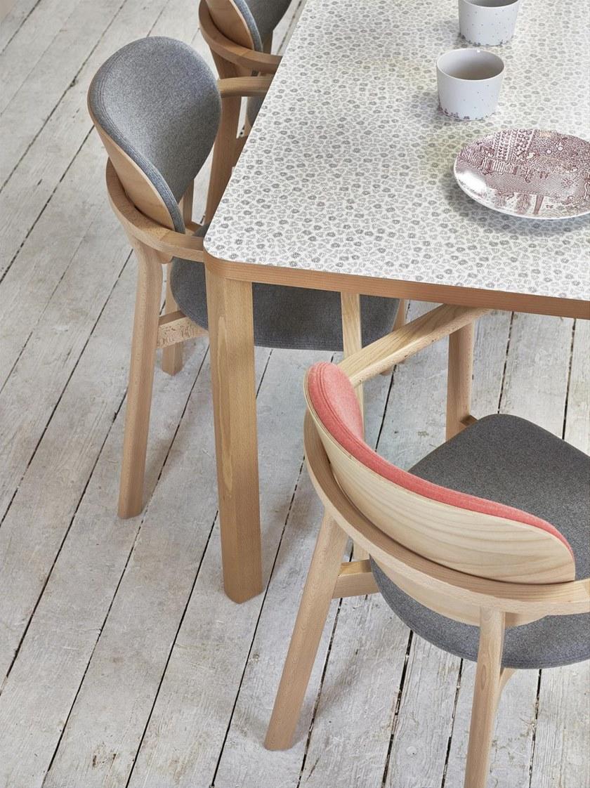 TON Стул из мягкой ткани штабелируемый с подлокотниками Santiago 02 sun-id-1425759 - Вид №12