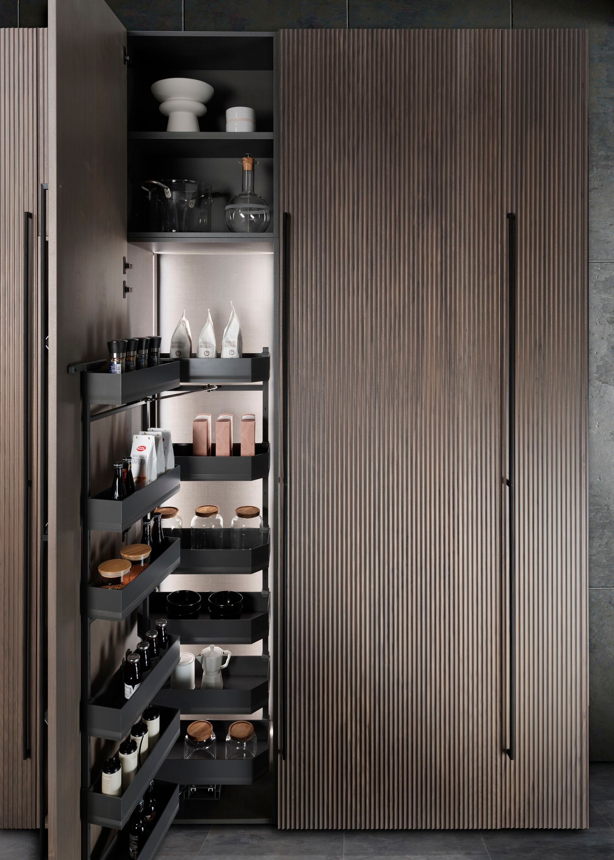 Кухня из грецкого ореха с островом Floritelli Cucine Milled ARCH-00023730 - Вид №9