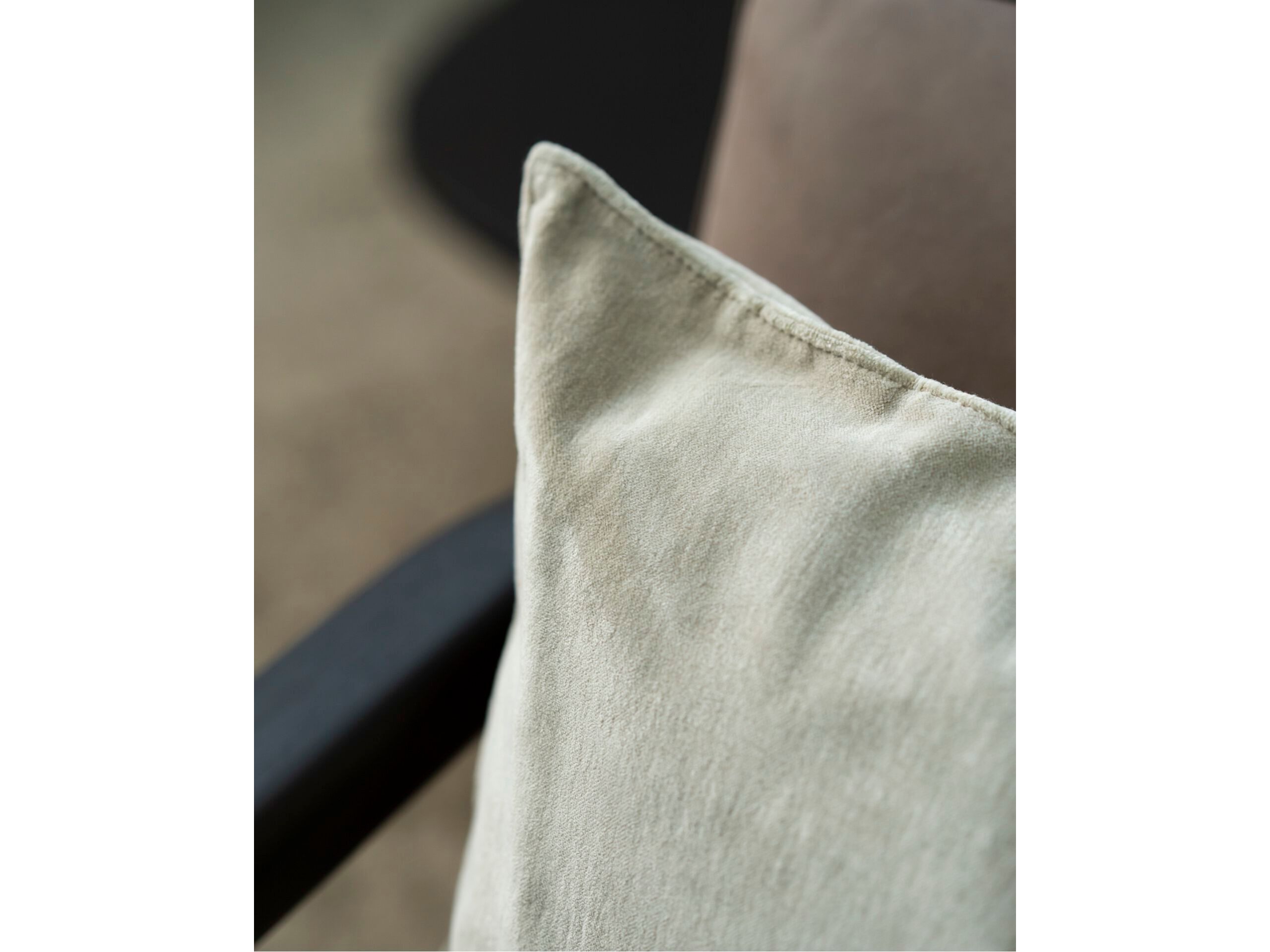 Квадратная льняная подушка Ethnicraft Necessity ARCH-00033771 - Вид №4