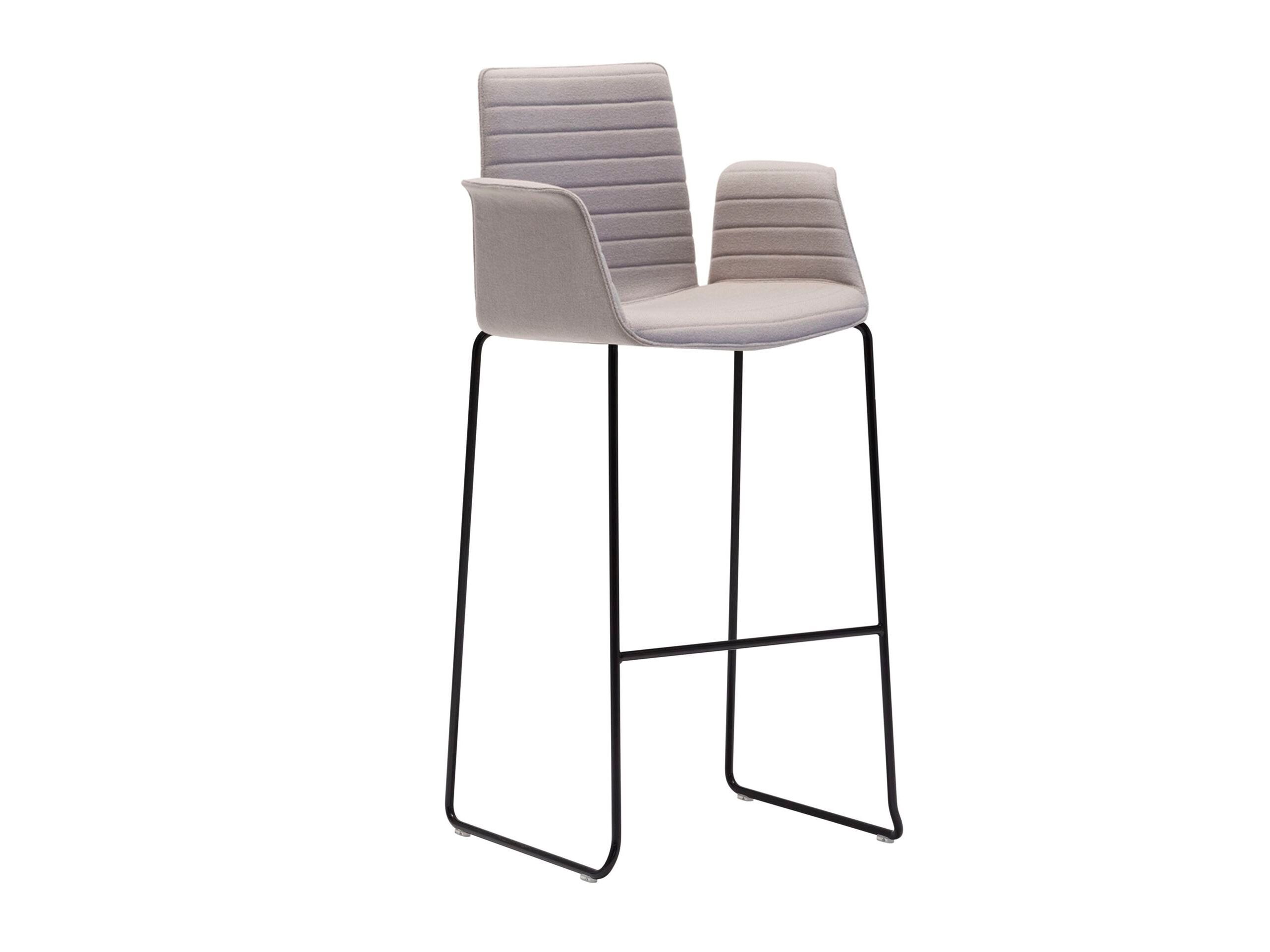 Высокий табурет из ткани с подлокотниками Andreu World Flex Armchair ARCH-00003115