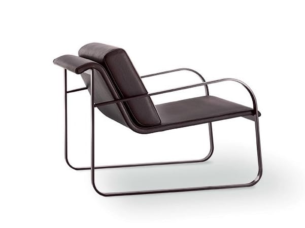 Кожаное кресло с подлокотниками Sovet Italia Bugatti ARCH-00010746