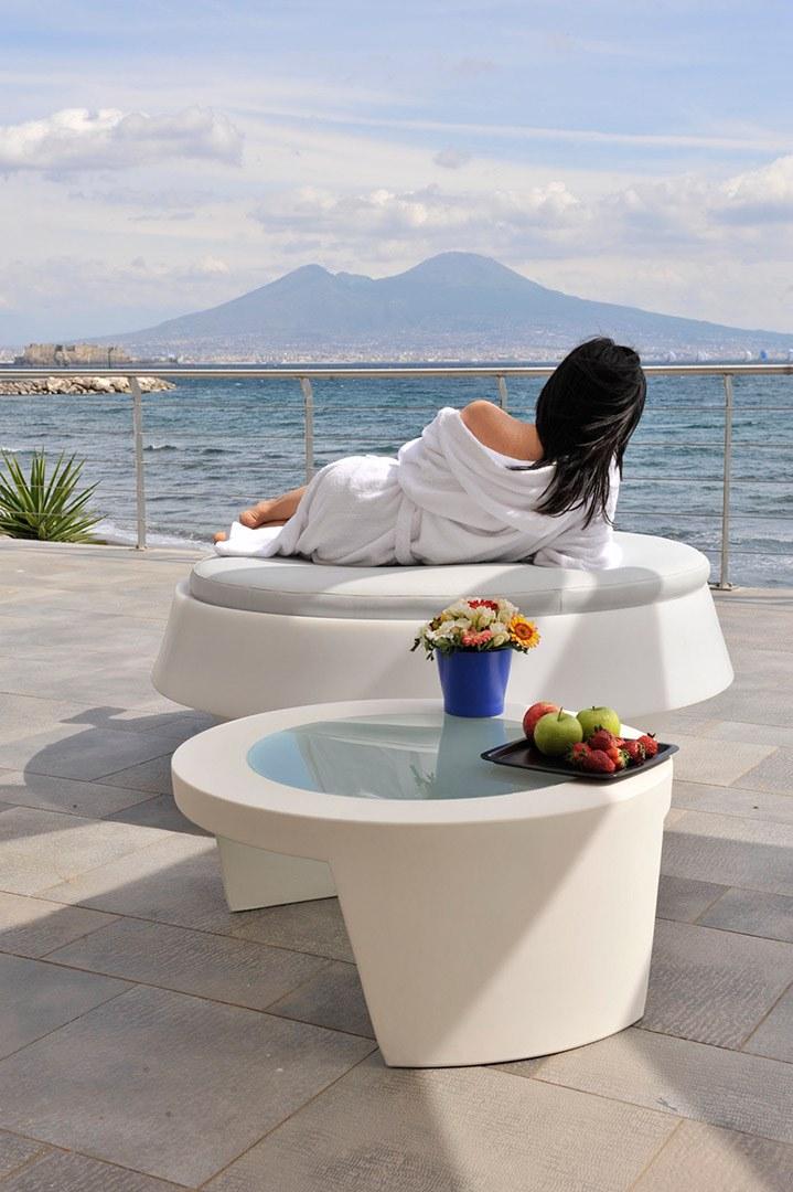 SLIDE Низкий круглый журнальный столик из полиэтилена sun-id-1465088 - Вид №4