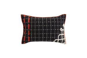 Шерстяная ручная вышитая прямоугольная подушка