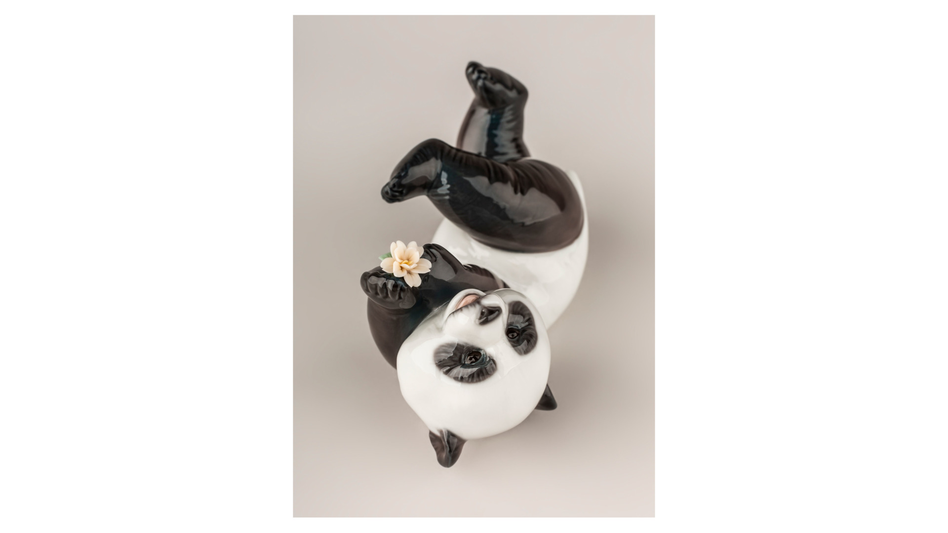 10669037 LLADRO Фигурка Lladro "Радостная панда" 13x7см Фарфор Lladró  - Вид №1