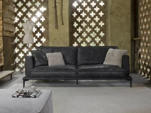 Flexstyle 3-х местный кожаный диван