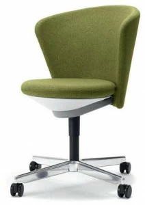 BENE Мягкое кресло на 4-х спицах с колесами Bay