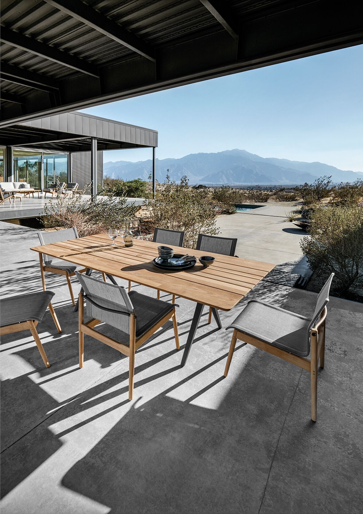 Тканевый штабелируемый садовый стул с подлокотниками Gloster Sway ARCH-00021310 - Вид №10