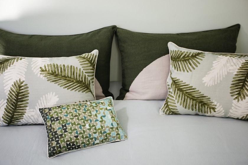 Élitis Прямоугольная льняная подушка с рисунком sun-id-1363916 - Вид №5