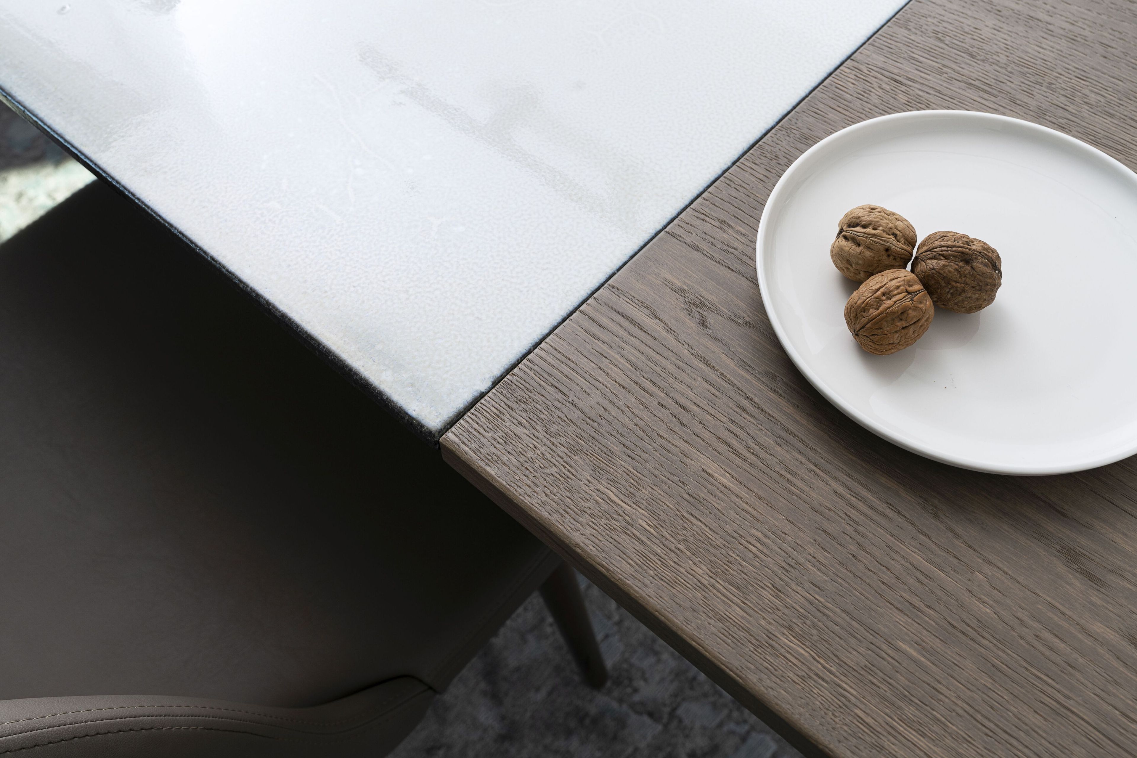 Овальный стол из фаянса и дуба DOMIZIANI современный ARCH-00075602 - Вид №1