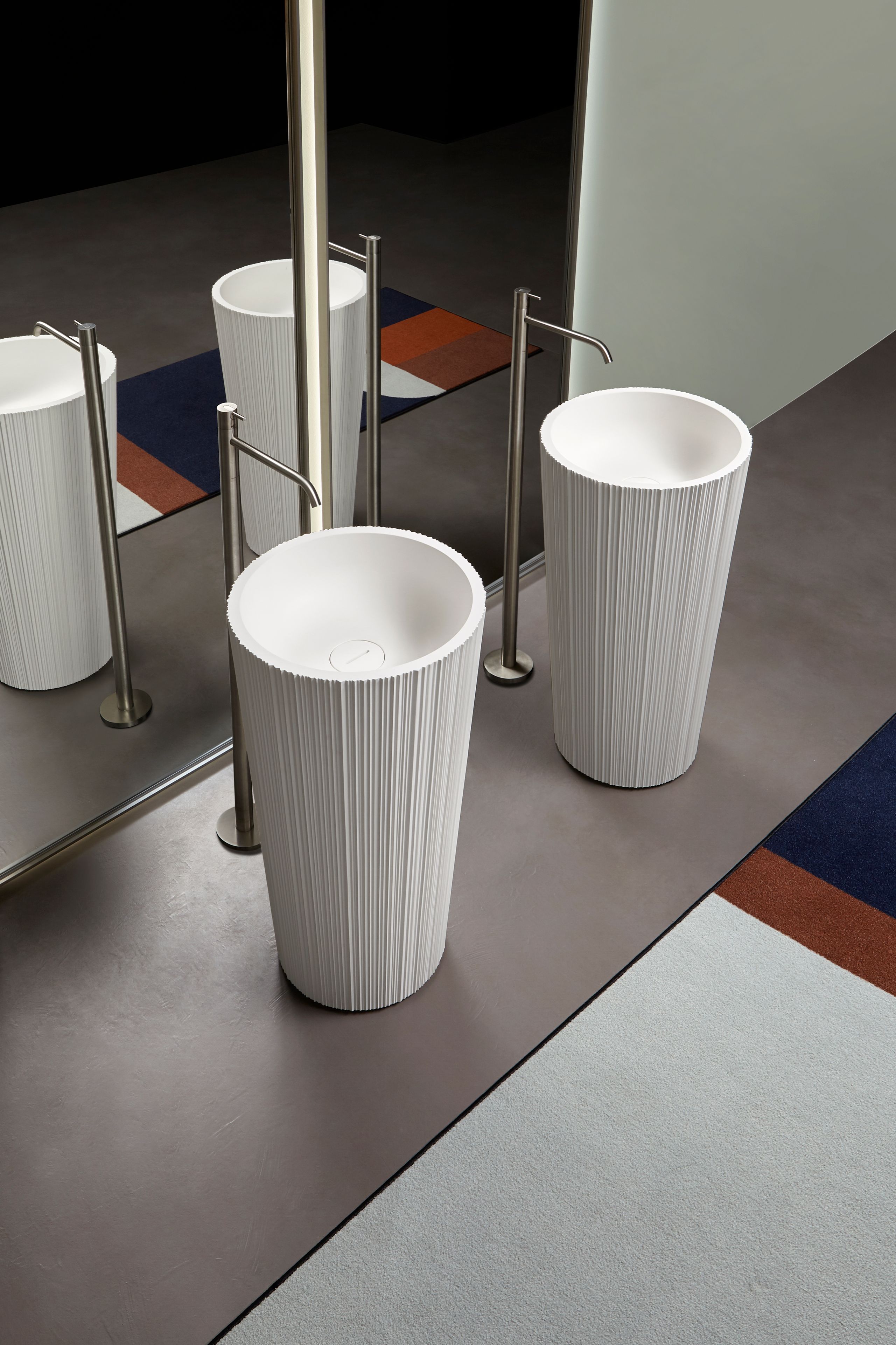 Круглый отдельно стоящий умывальник Antoniolupi PLISSÈ ARCH-00131604 - Вид №10