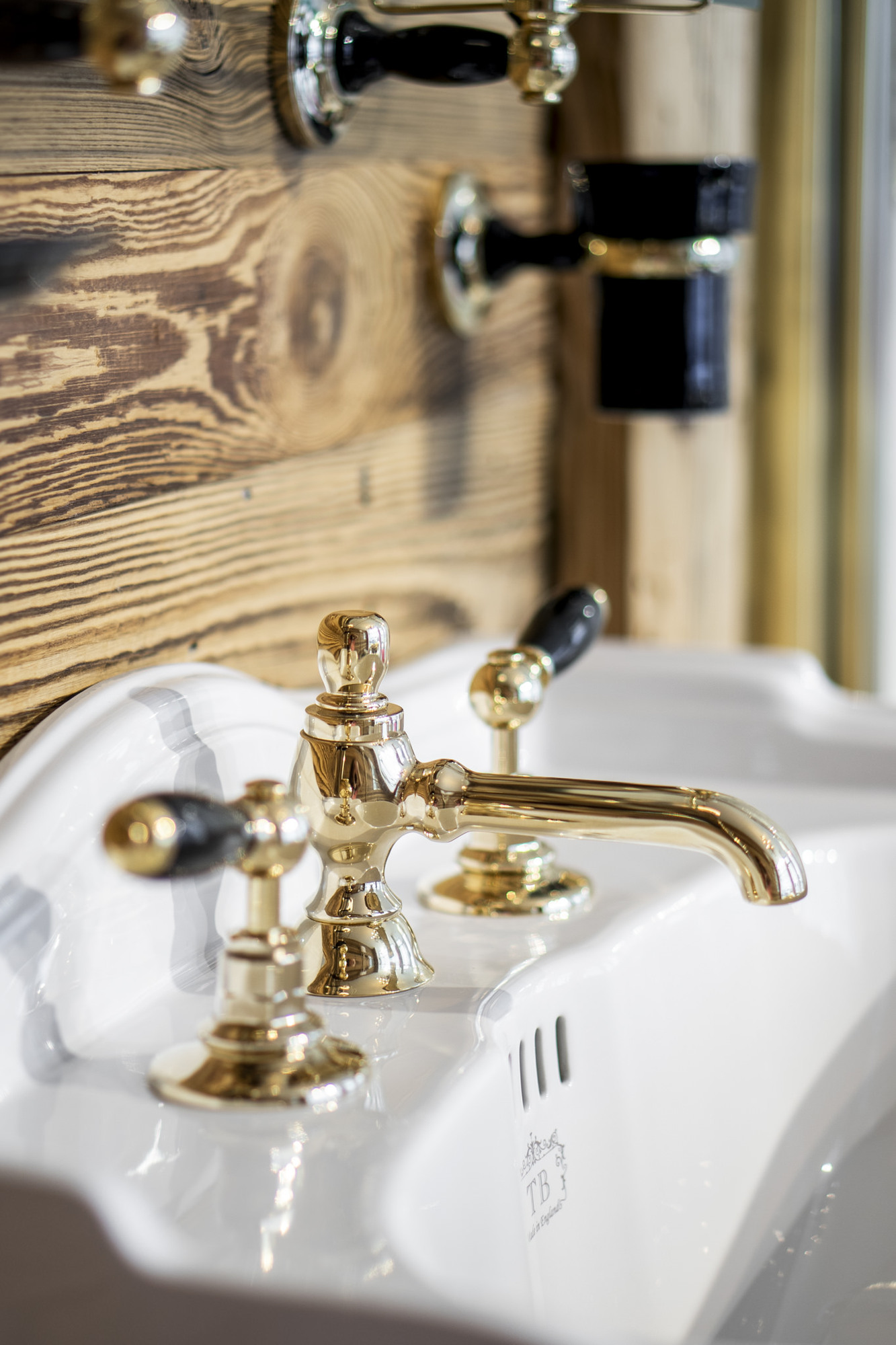 Traditional bathrooms БРАЙТОН смеситель для умывальника на 3 отверстия Tb490.514bl.bn  - Вид №1
