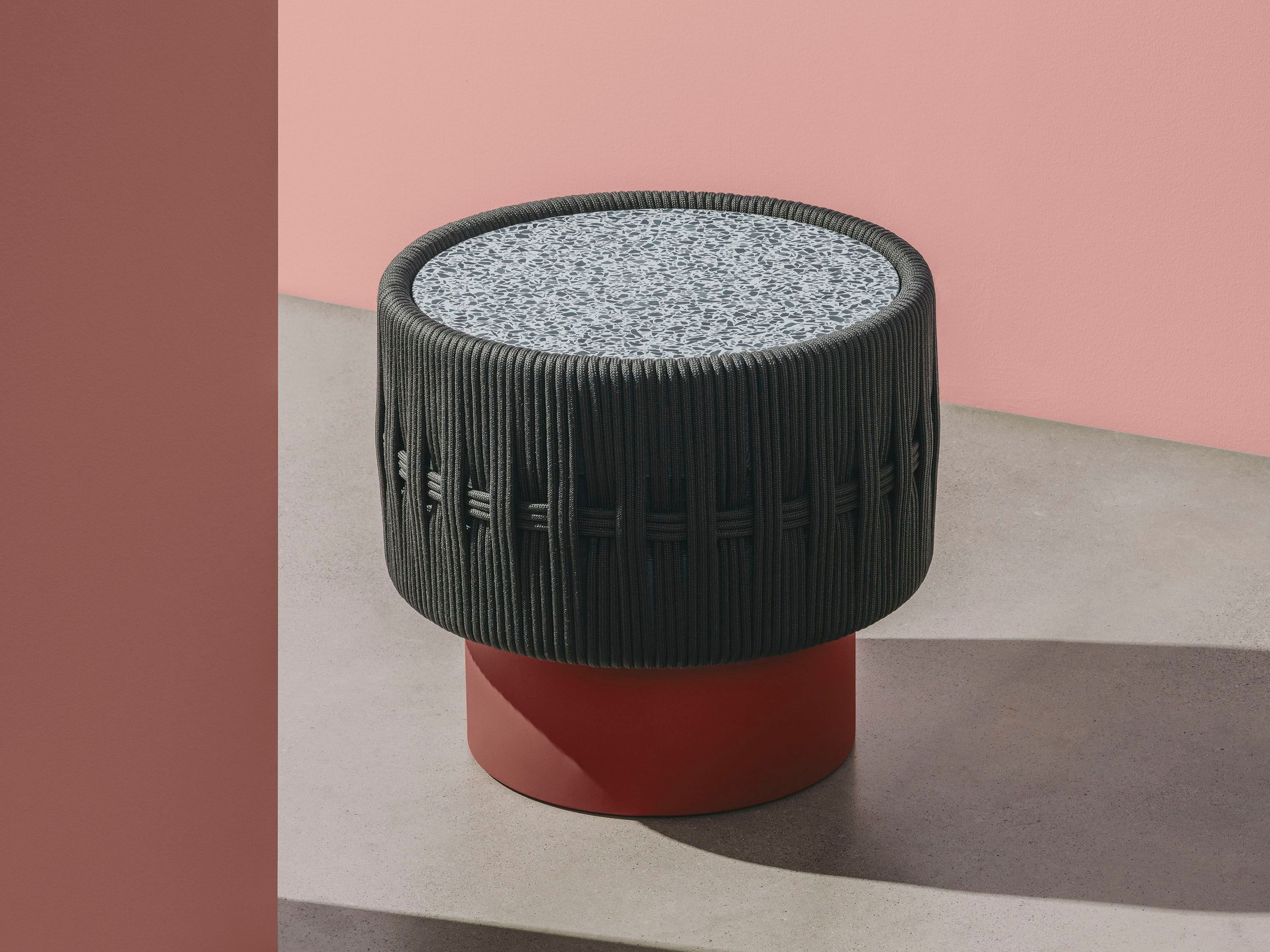 Круглый садовый столик из полипропиленовой веревки Andreu World Brezal ARCH-00127411 - Вид №1