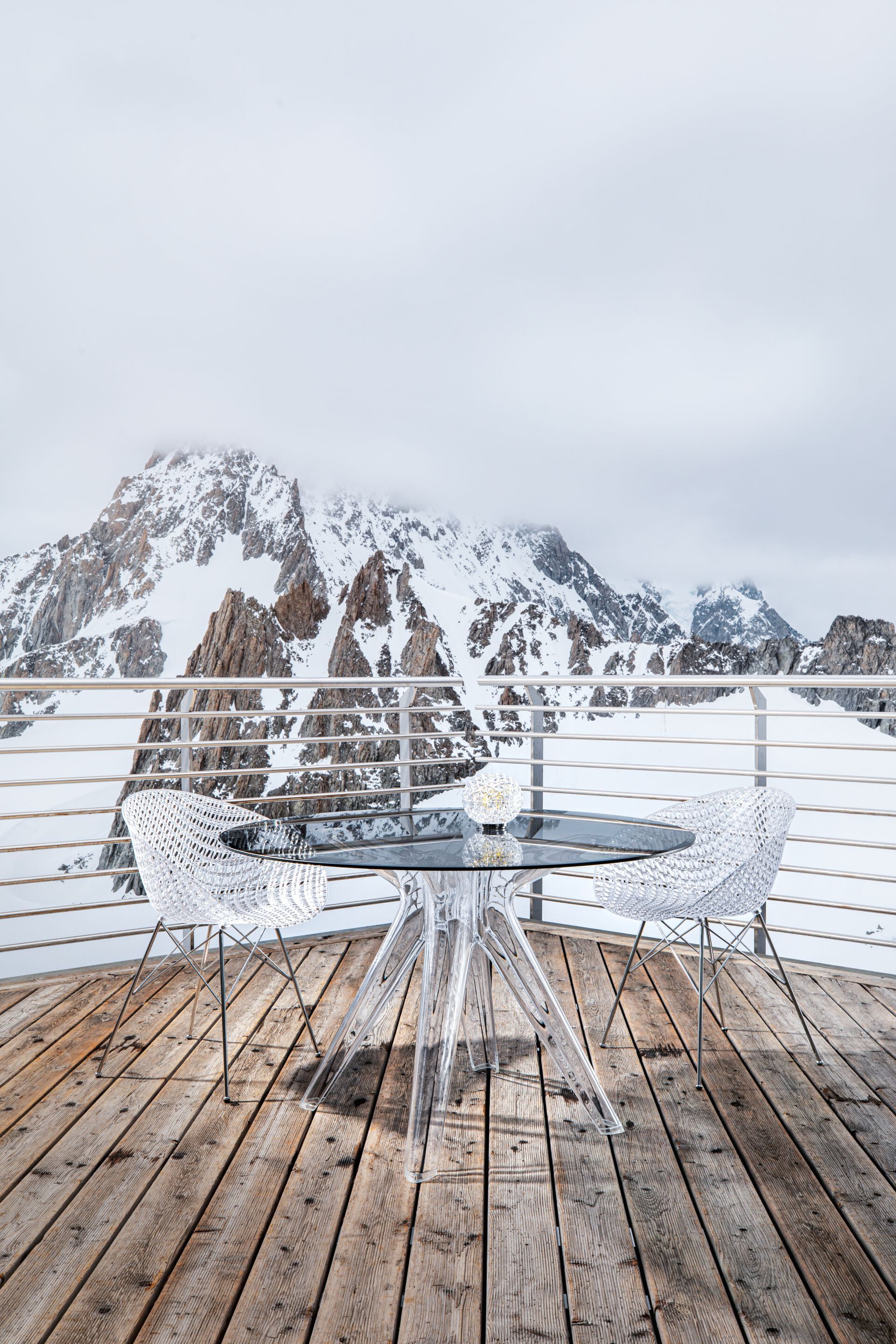 Светодиодная настольная лампа с батарейным питанием PMMA Kartell Planet ARCH-00005509