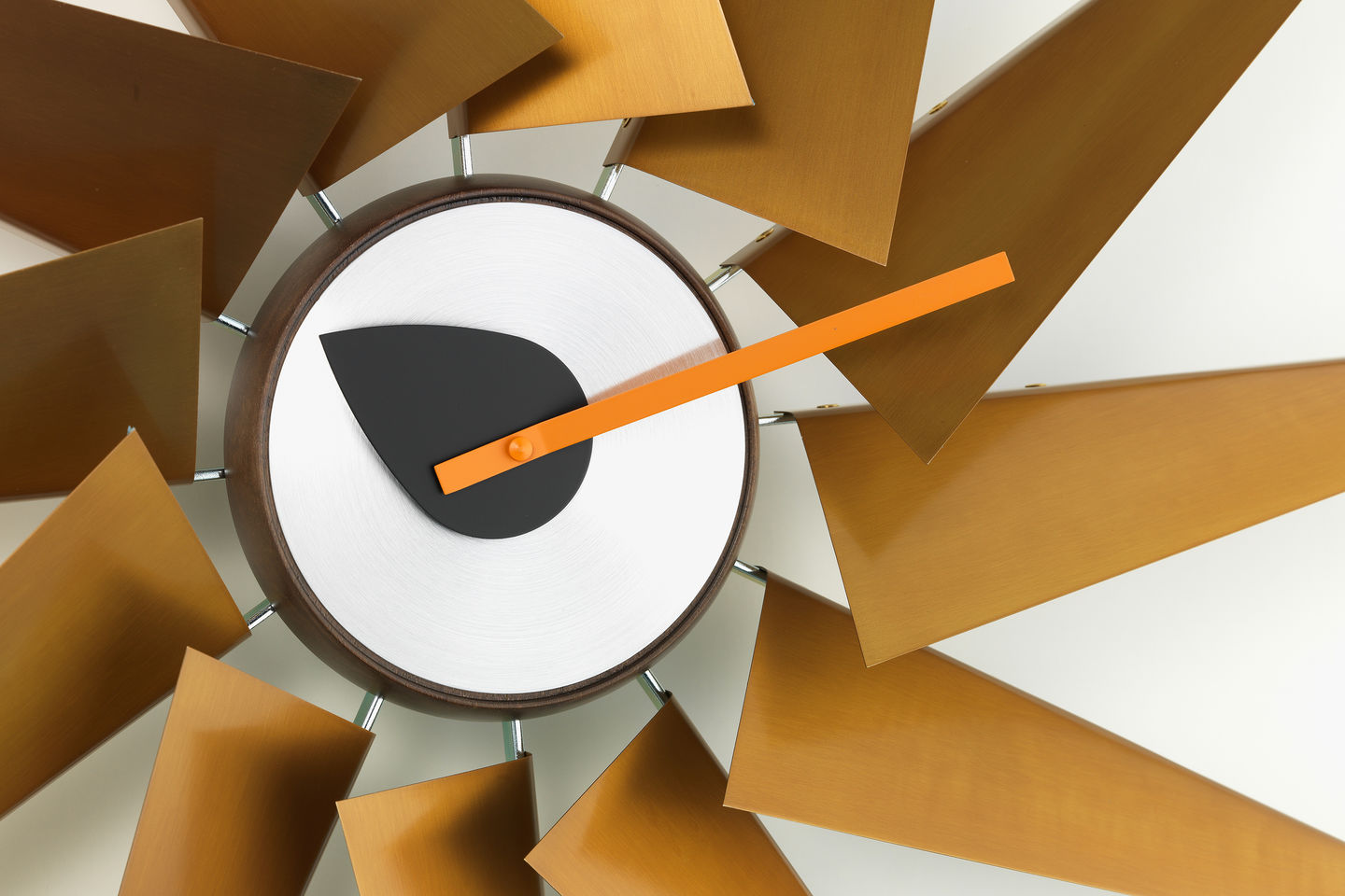 VITRA Настенные часы - Турбинные часы George Nelson, 1948-1960 Vitraglobal sun-id-1986648 - Вид №2