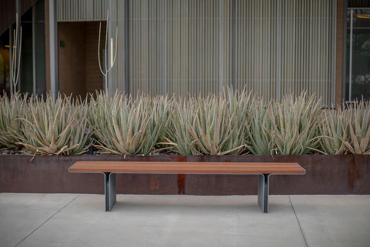 FSRT30 Скамейка для полета  Forms-surfaces  - Вид №1