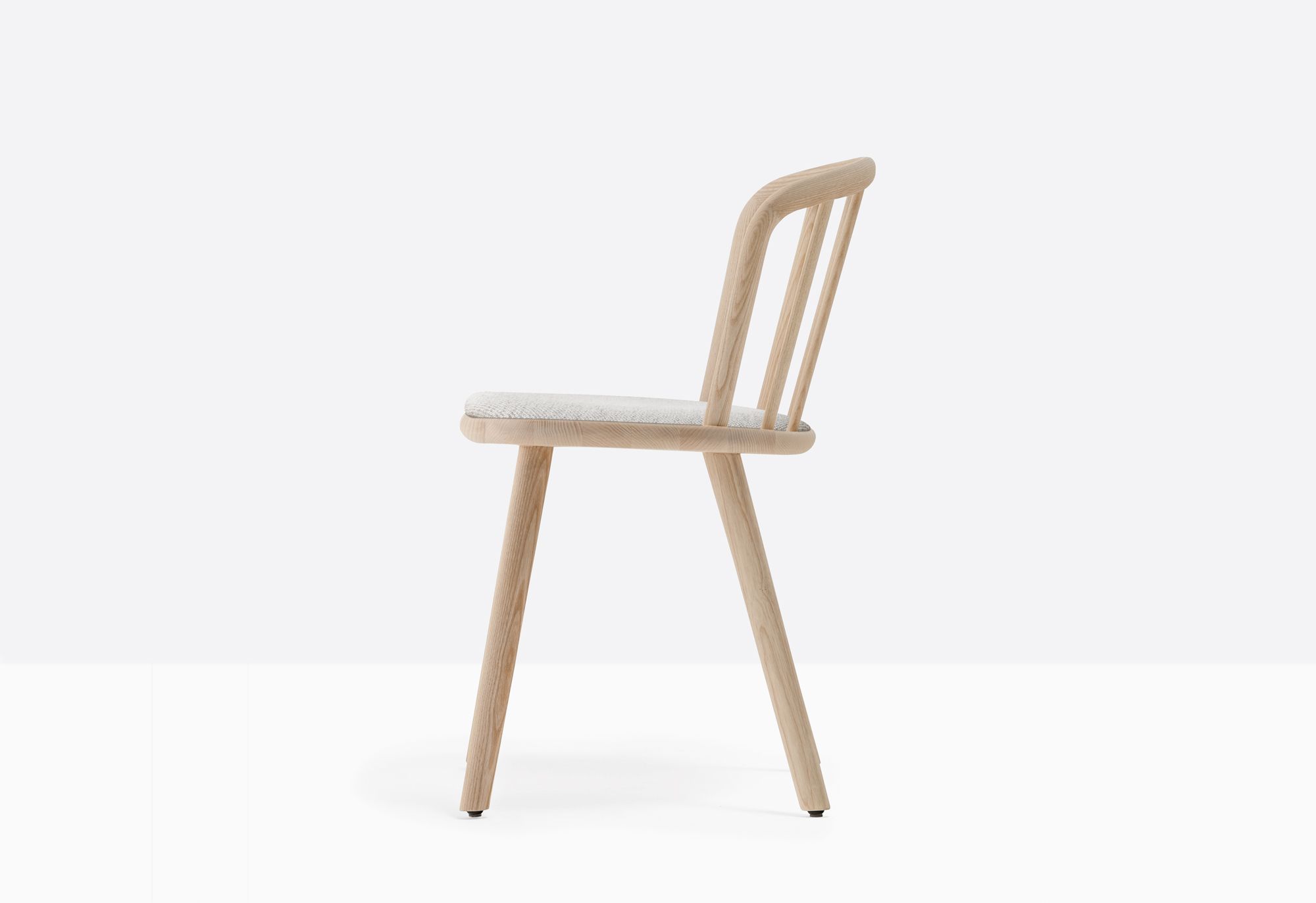 Стул из ясеня с мягким сиденьем Pedrali Nym ARCH-00088627 - Вид №1