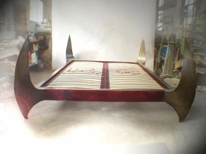 ICI ET LÀ Дизайнерская двуспальная кровать Handmade metal furniture by ici et là