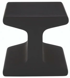 Ligne Roset Низкий квадратный журнальный столик из дерева манго  19980384