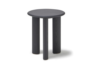 Круглый журнальный столик из ясеня