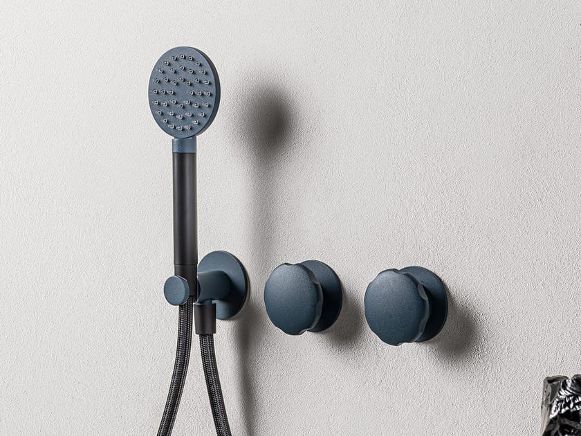 Смеситель для душа с 3 отверстиями и ручным душем QD Magistro Lab Hammer ARCH-00093850