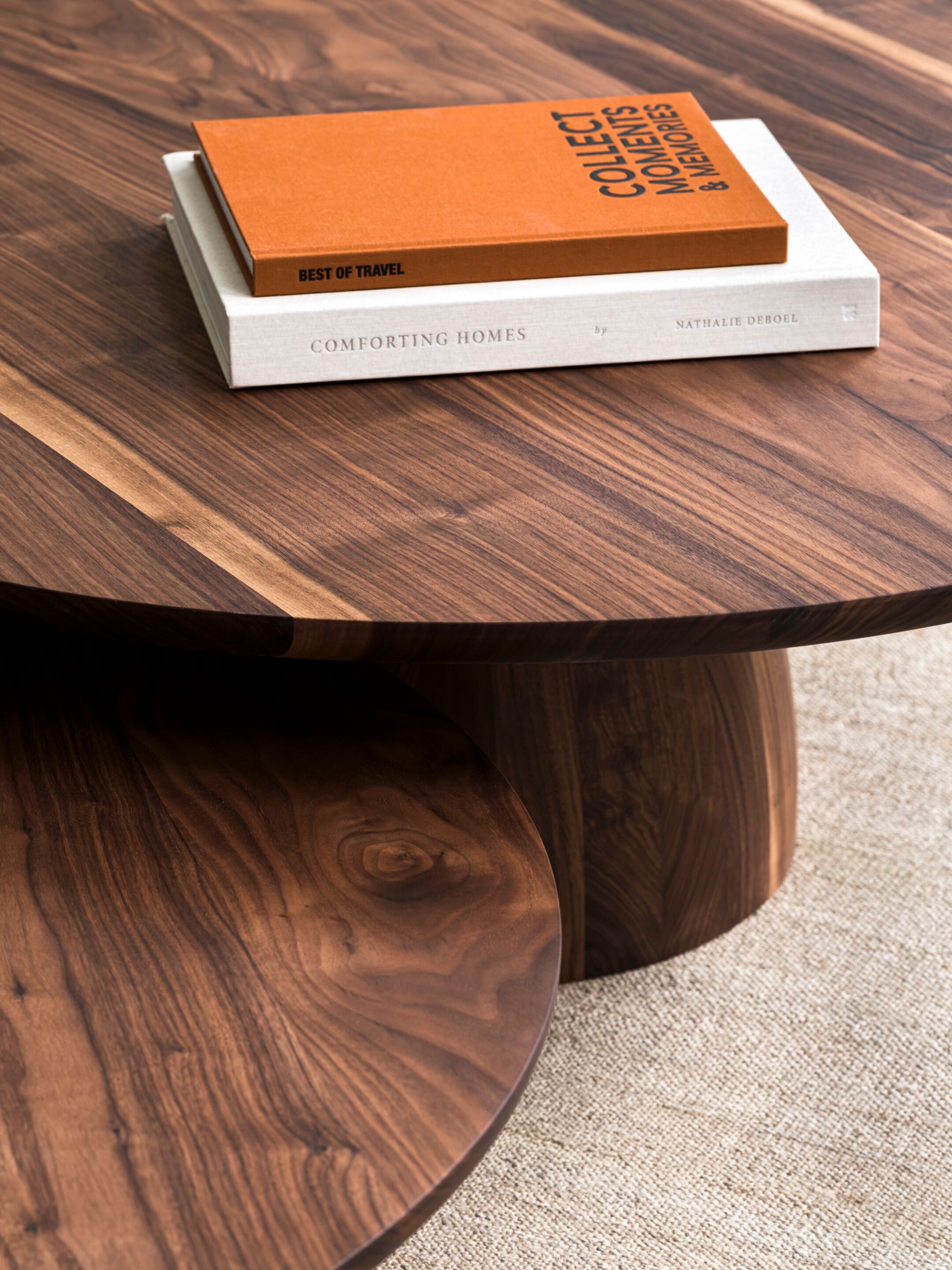 Круглый журнальный столик из грецкого ореха Collett & Victor Nova ARCH-00098257 - Вид №4