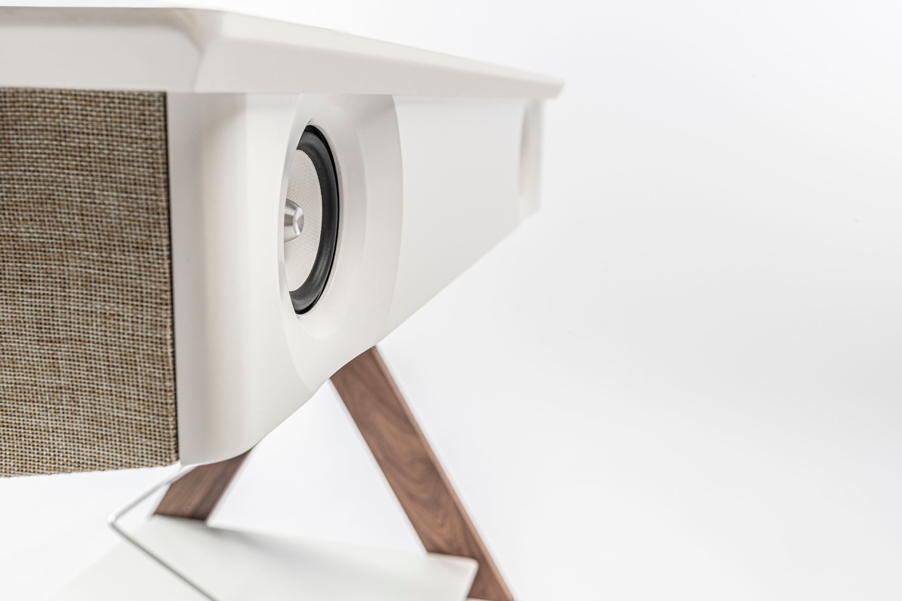 Акустический динамик из орехового дерева с поворотным столом La Boite concept LX X ARCH-00005478 - Вид №10