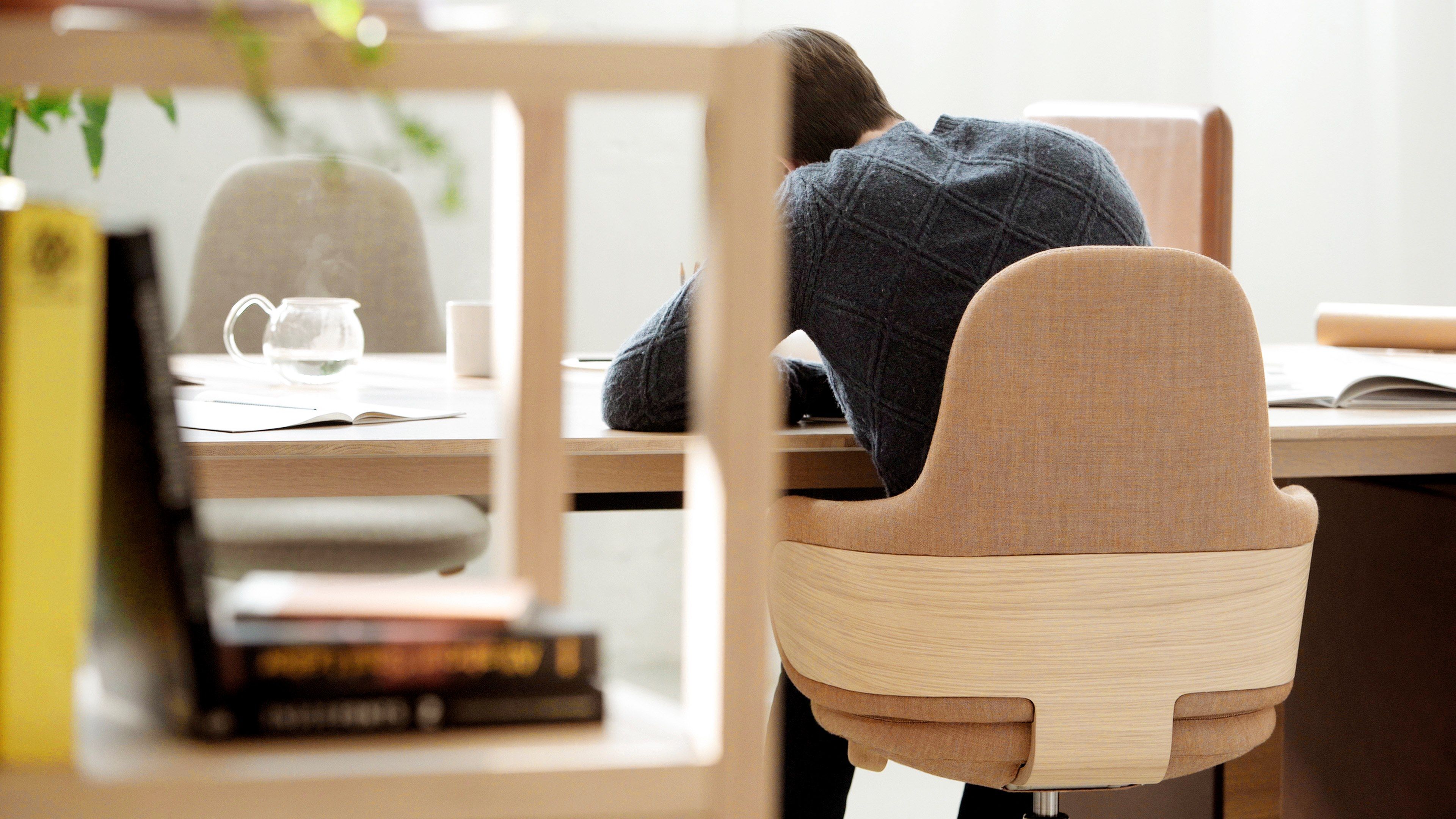 Прямоугольный стол для совещаний из дуба с системой люверсов ALKI Heldu ARCH-00015502 - Вид №2