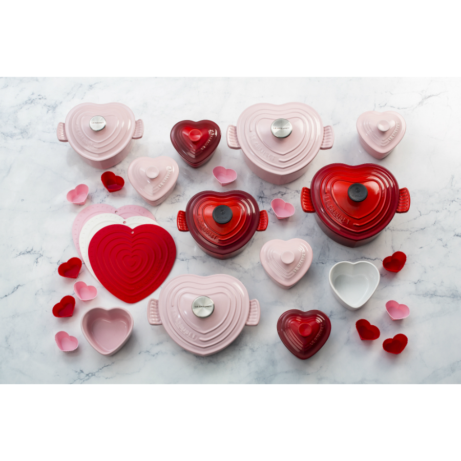 Кастрюля чугунная в форме сердца Le Creuset, Ø20 см, вишневая 25105020602460 - Вид №7