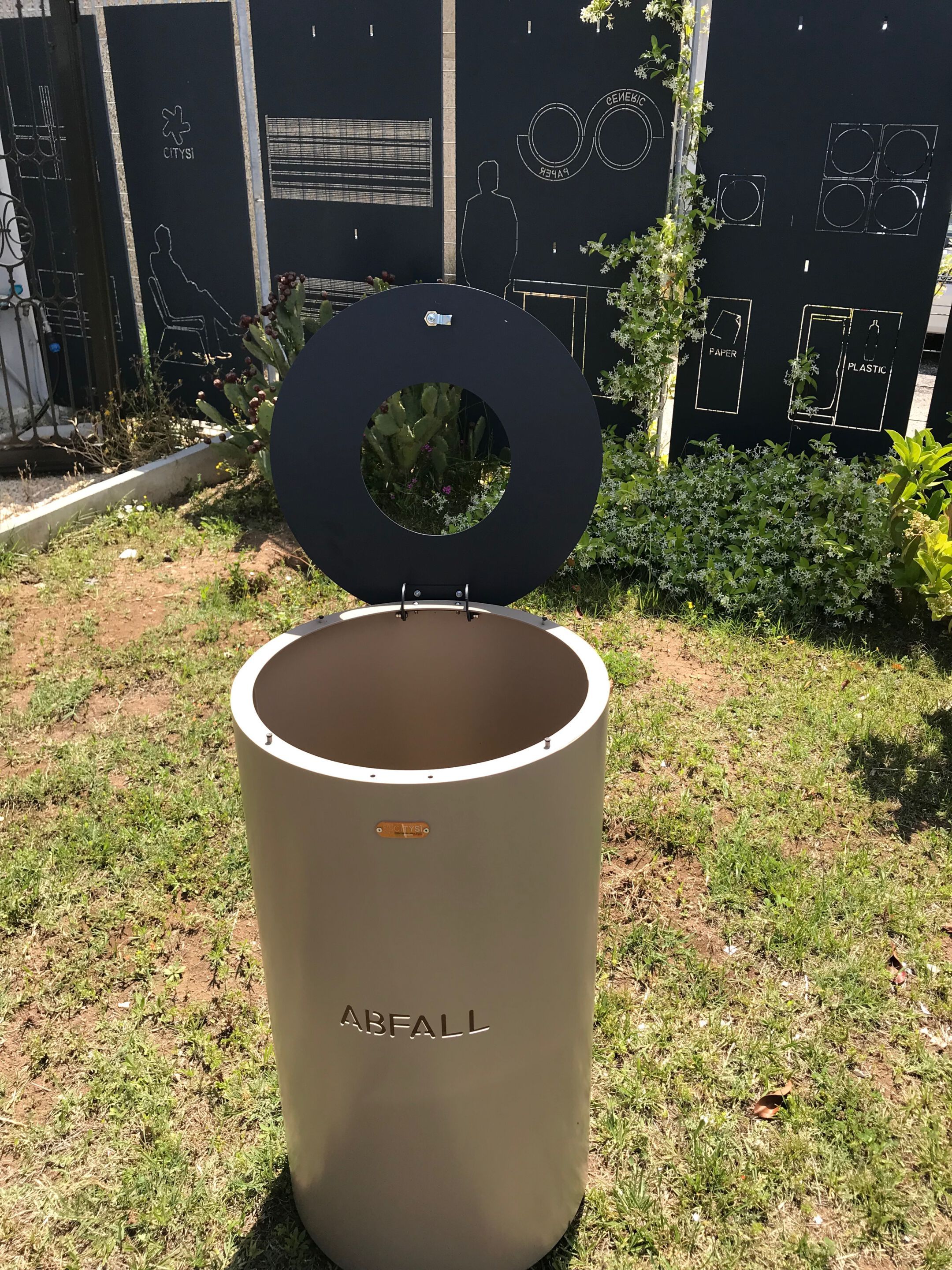 Наружная стальная корзина для мусора с крышкой с пепельницей CITYSì TIMMY ARCH-00049255 - Вид №3