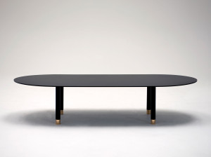 Низкий овальный журнальный столик из стали с порошковым покрытием