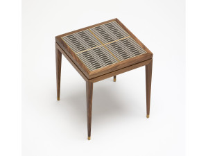 Деревянный журнальный столик