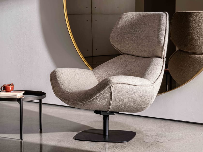 Тканевое вращающееся кресло с подголовником и подлокотниками Sovet Italia ALISIA ARCH-00140989