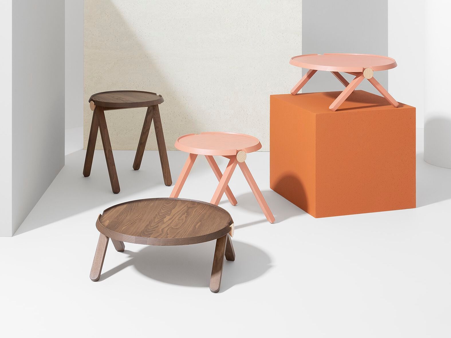 Низкий круглый журнальный столик из ясеня Billiani Lilliput ARCH-00026609 - Вид №3