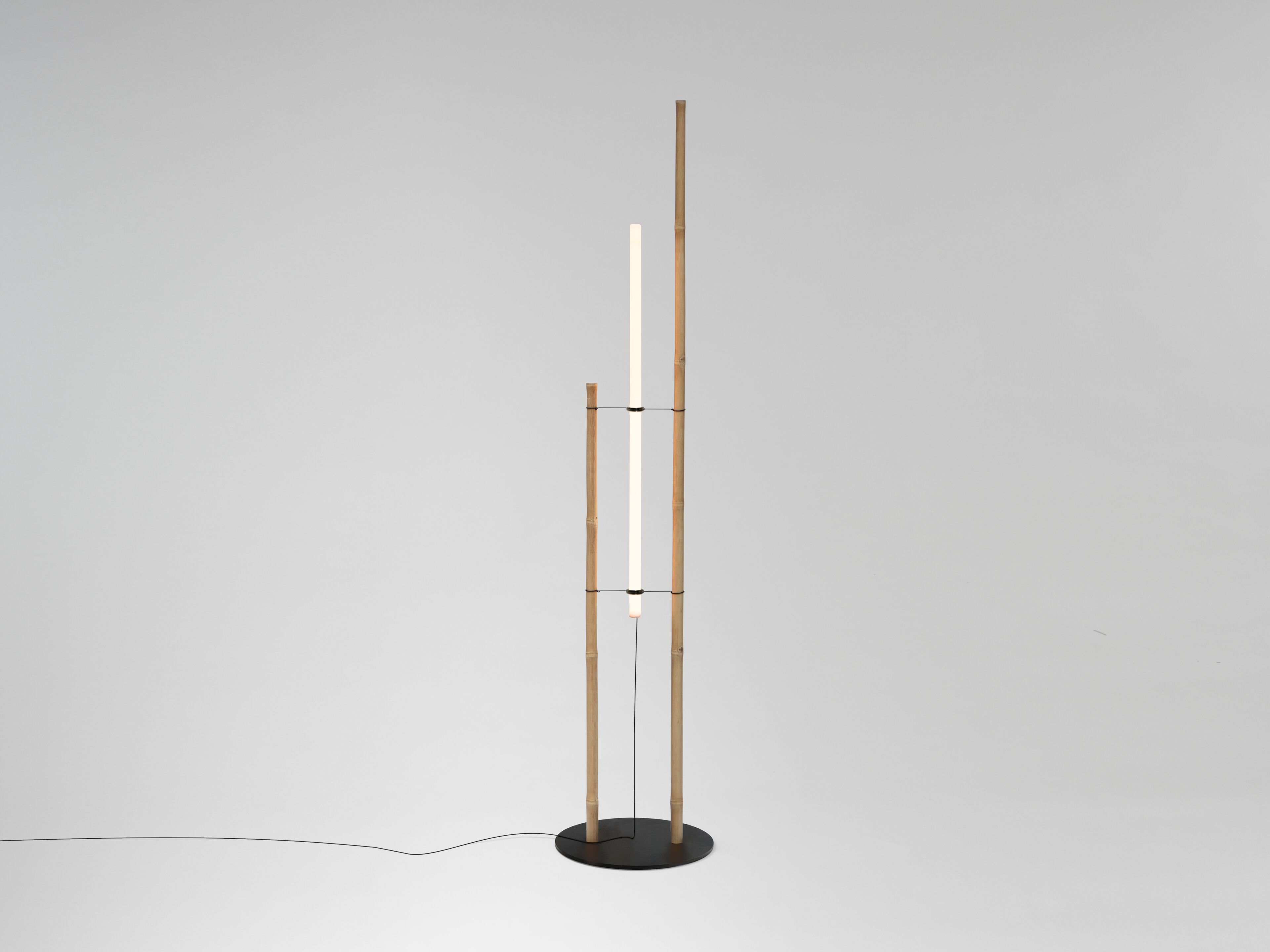 Светодиодный торшер из боросиликатного стекла и бамбука Michael Anastassiades TA-KE 2 ARCH-00136958