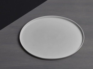 Фарфоровая плоская тарелка
