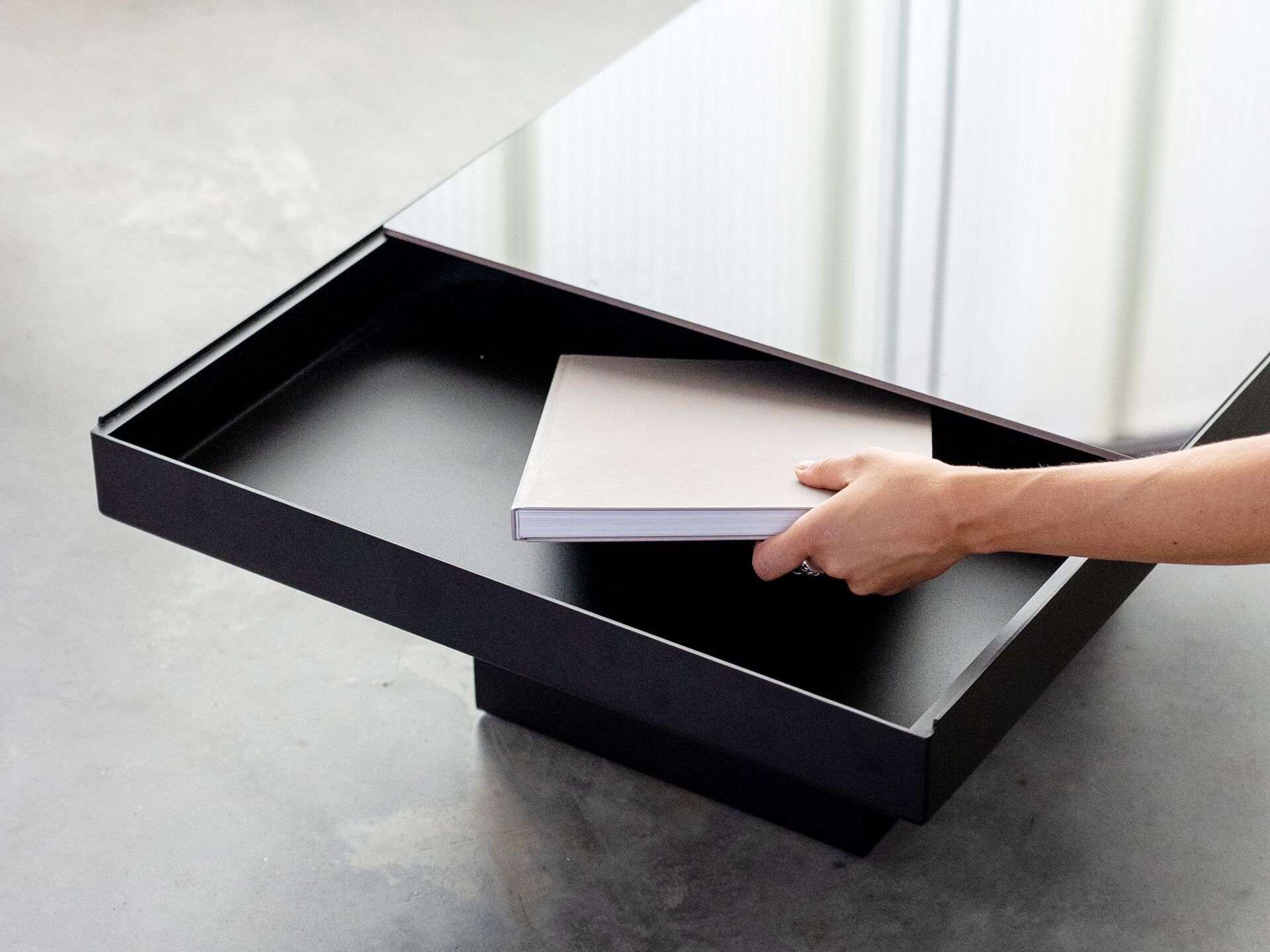 Прямоугольный стальной журнальный столик Noah Living Obento ARCH-00033963 - Вид №2