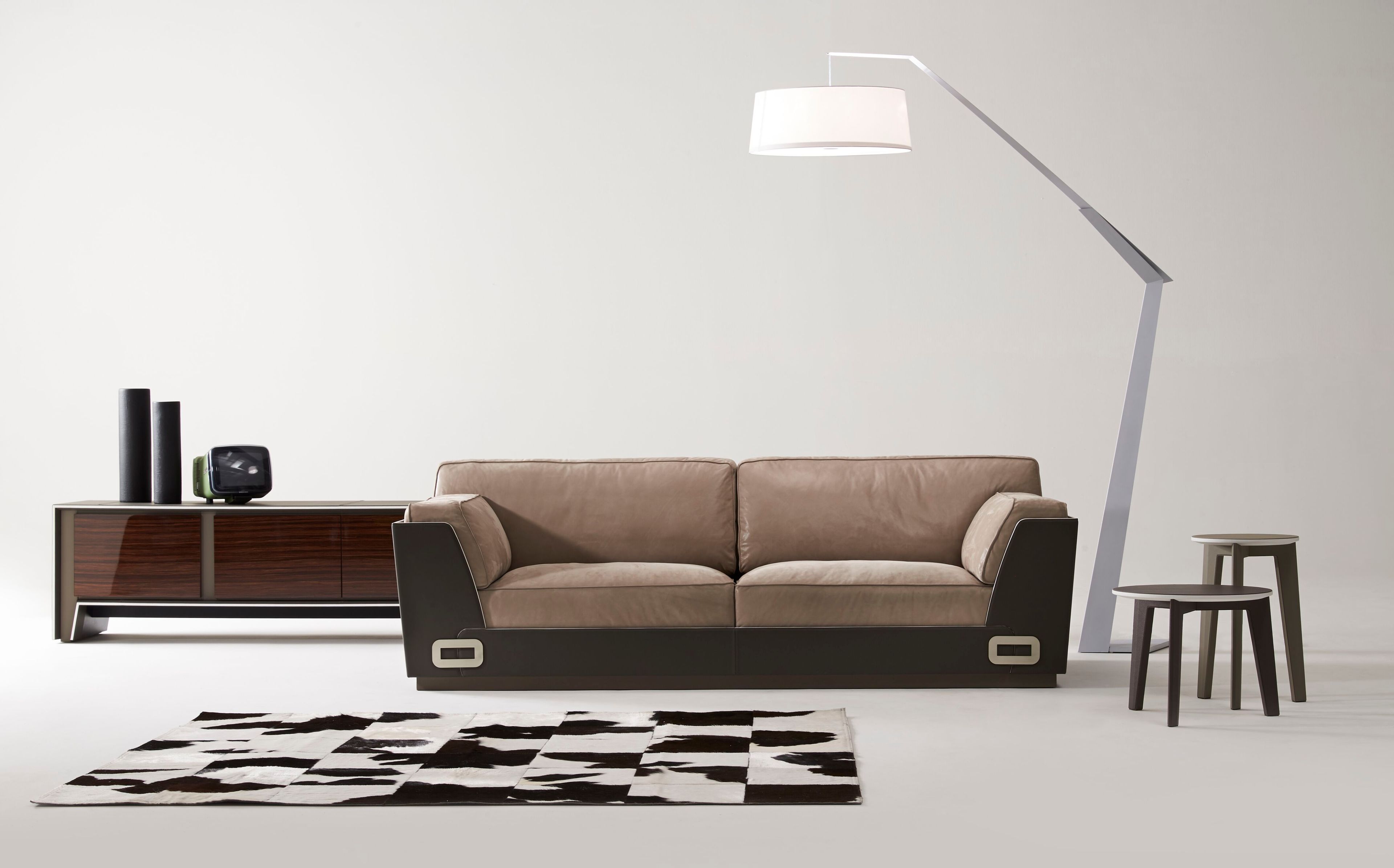 Деревянный шкаф с кожаной обивкой Casa Covre Лидо ARCH-00067071 - Вид №1