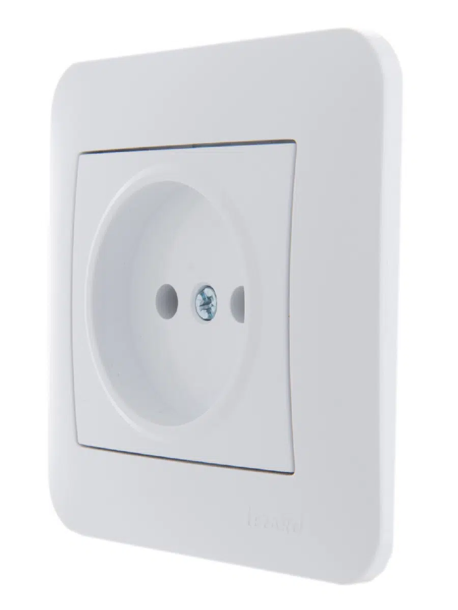 KARINA Розетка бз белый LEZARD 707-0288-121В