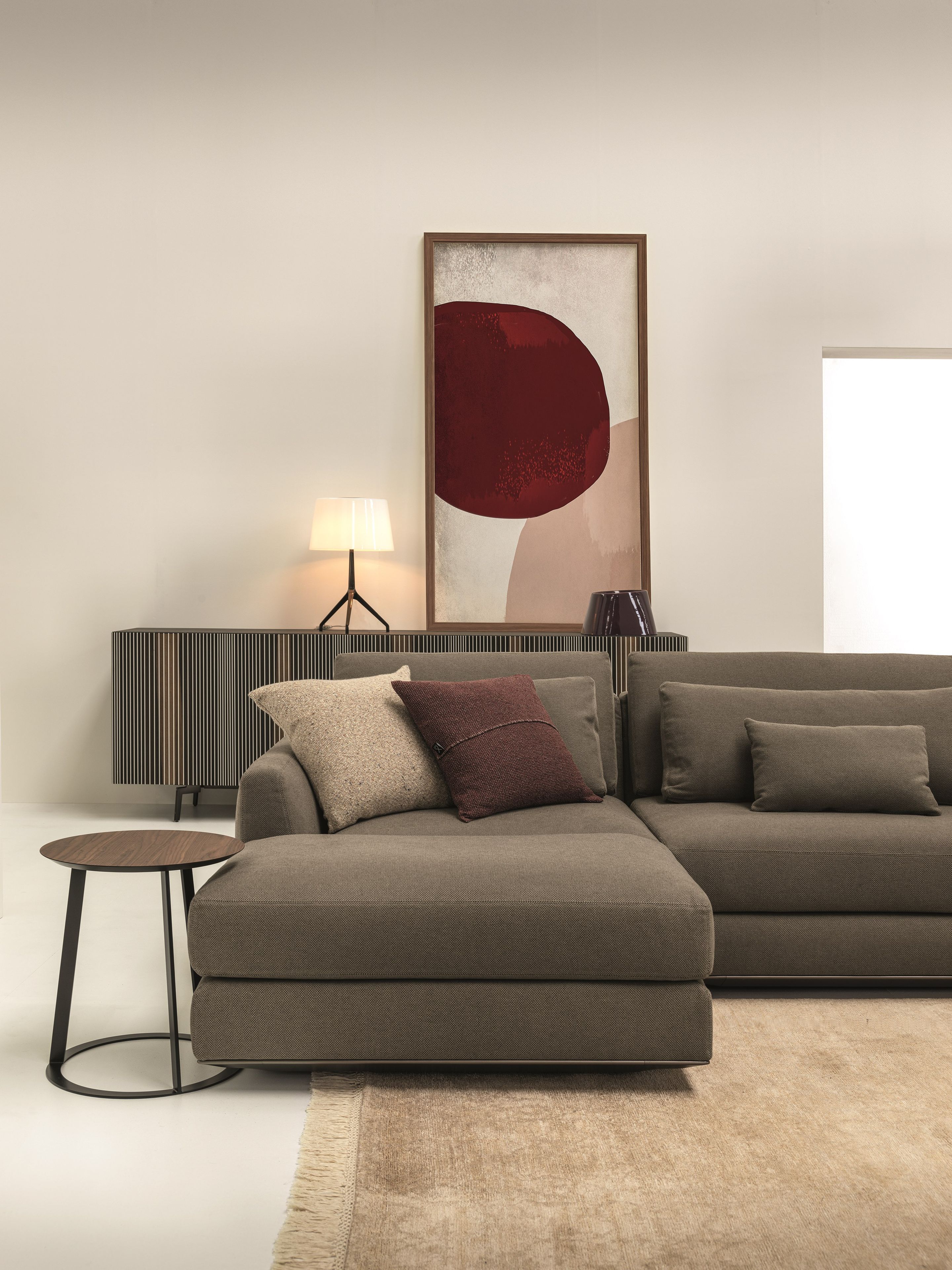 Круглый деревянный журнальный столик для гостиной Casamania & Horm Albino Family ARCH-00077887 - Вид №7