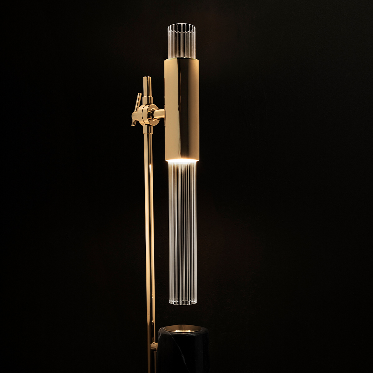 Настольные лампы Gamma Table Lamp Covethouse LUXXU  - Вид №5