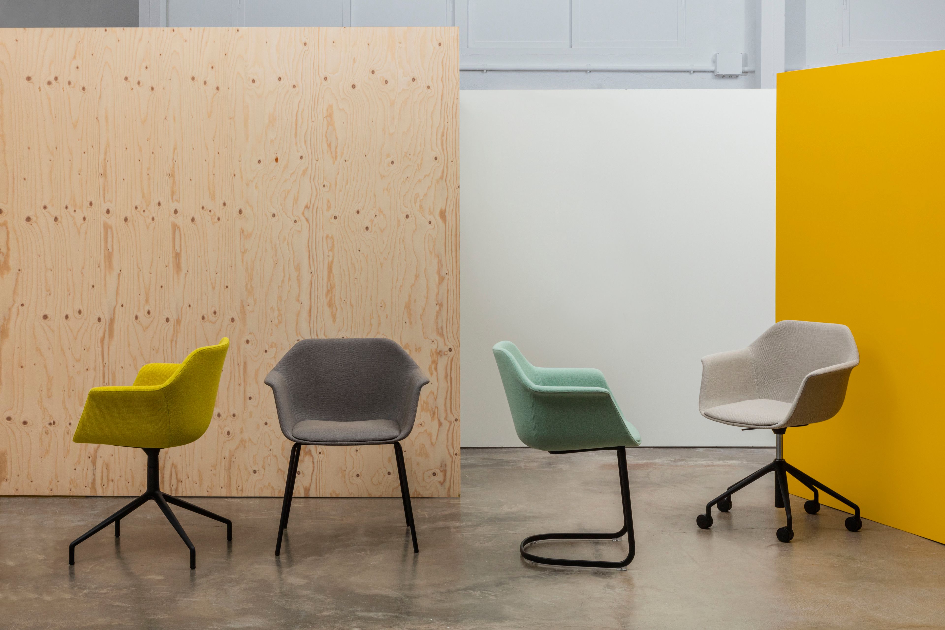 5-спицевое вращающееся офисное кресло с колесами Andreu World ARCH-00042542 - Вид №3