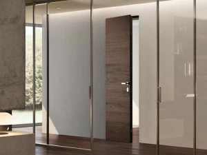 GAROFOLI Бронированная входная дверь вровень со стеной из венге