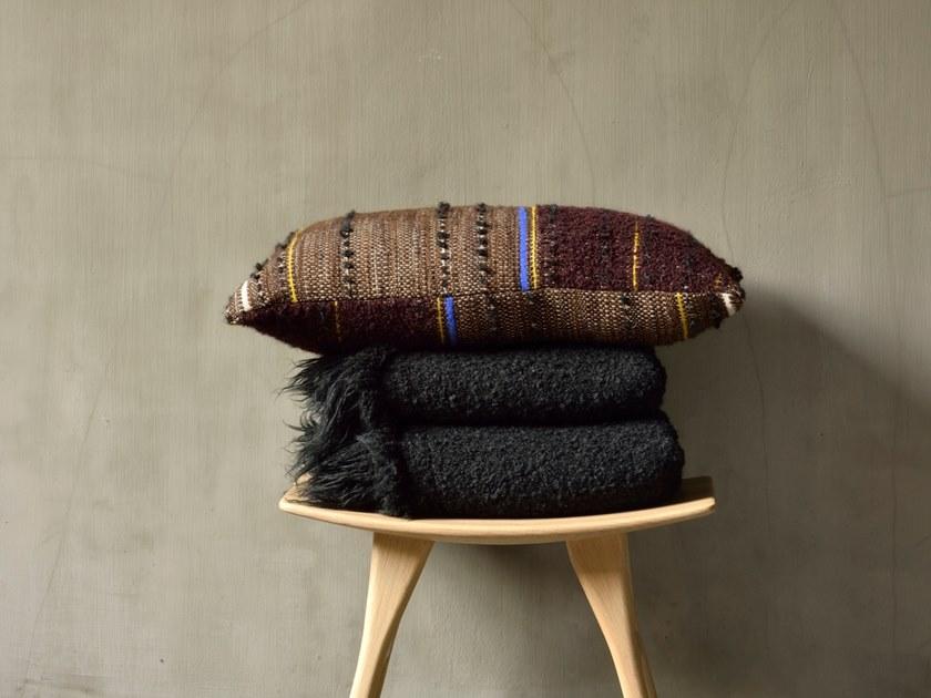 Ethnicraft Прямоугольная подушка из ткани для дивана Mystic ink 21070 - Вид №5