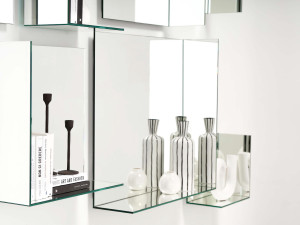 Квадратное настенное зеркало