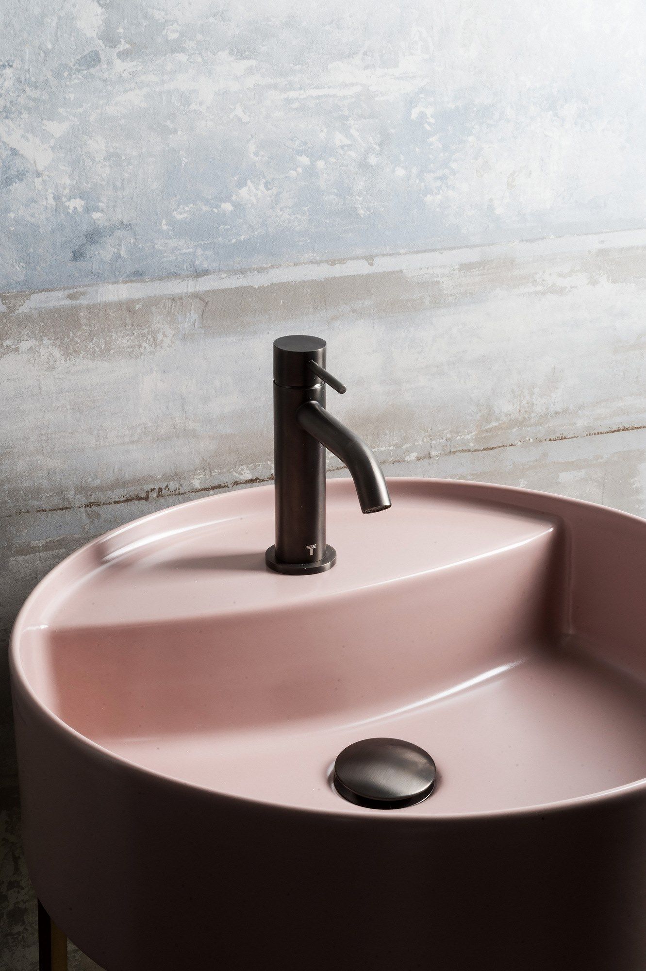 Однорычажный смеситель для раковины из нержавеющей стали с аэратором Tubico Волга ARCH-00115437 - Вид №3